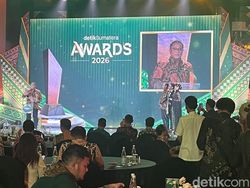 Profil Menteri LH Jumhur Hidayat Peraih detikSumatera Awards 2026