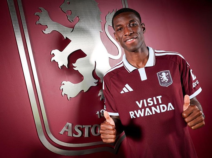 BIRMINGHAM, ENGLAND - AUGUST 28: Nicolas Jackson of Aston Villa poses for a picture at Bodymoor Heath training ground on August 28, 2026 in Birmingham, England. (Photo by Neville Williams/Aston Villa FC via Getty Images)