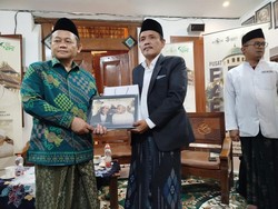 Sarmuji Bicara Qonun Asasi NU dalam Halaqah di Tambakberas Jombang