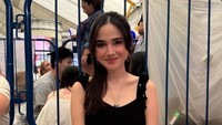 Gaya Syifa Hadju Nonton Konser Ariana di London, Pakai Bodysuit Rp 5 Jutaan