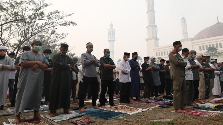 Hari Ke-10 Pemadaman Kebakaran Lahan Gambut di Riau