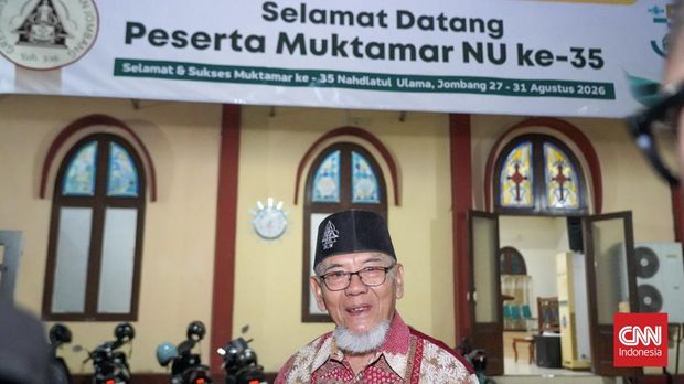 Salah satu gereja yang membuka rumah singgah gratis bagi peserta Muktamar ke-35 Nahdlatul Ulama (NU) ini ialah Gereja Kristen Jawi Wetan (GKJW) Jemaat Jombang, Kaliwungu.