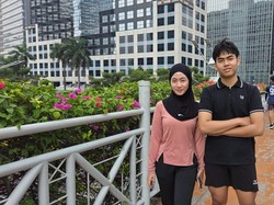 Bunga Bugenvil di JPO Dukuh Atas Bermekaran, Jadi Spot Foto Warga Saat CFD