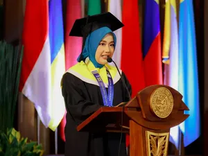 Curhat Ingin Lanjut S2 di Depan Rektor, Ikfi Dapat Beasiswa Magister Penuh di Unair
