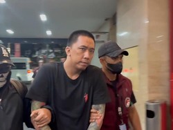 Tampang Napi Narkoba Bayu Wicaksono Tiba di Bareskrim Usai Ditangkap di Myanmar