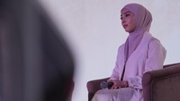 Hangat-Penuh Haru, Momen Nikita Willy Bertemu Santri Tunanetra