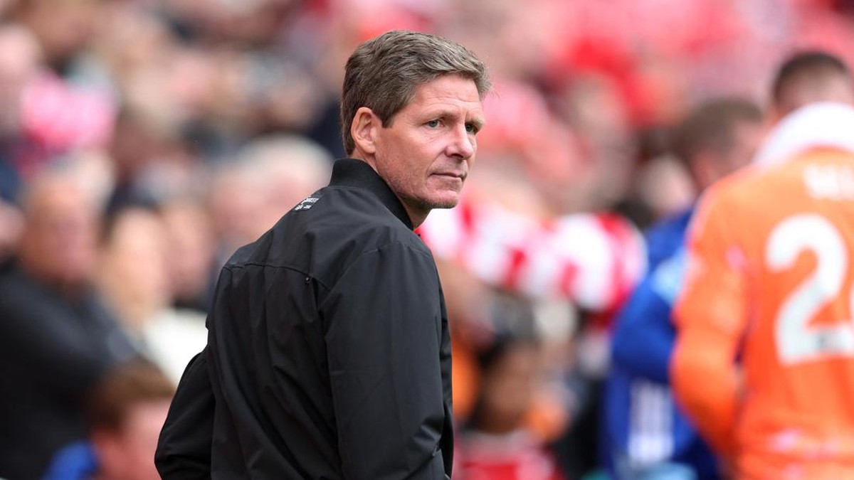 Oliver Glasner masih jadi momok untuk Liverpool. (Foto: REUTERS/Scott Heppell)