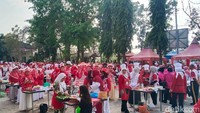 Adu Kostum hingga Gunungan Ikan Meriahkan Festival Bandeng Lele Lamongan