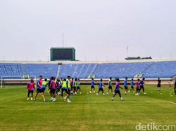 Tanpa Bobotoh, Marc Klok Janji Bawa Persib Lolos Playoff ACL 2