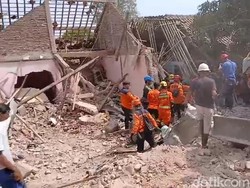 Petaka Bangunan Tua Ambruk Tewaskan 3 Orang di Bumiayu Brebes