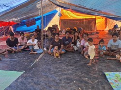 2 Pekan Pengungsi Gempa Nagekeo Hidup di Tenda, Ada Siswa TK-SMA dan Lansia