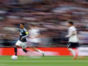 Tottenham Makin Terpuruk, Newcastle Bekuk The Lilywhites 2-0