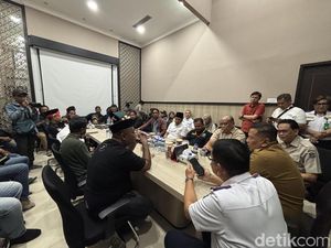 Kecewa Tak Ditemui Walkot Eri, Jukir Surabaya Ancam Demo Lebih Besar