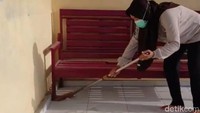 Asap dan Debu Karhutla Masuk Rumah, Warga di Kobar Nyapu 6 Kali Sehari
