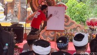 Antusiasnya Siswa di Klungkung Belajar Lukis Wayang Kamasan