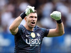 Emi Martinez Gabung Chelsea untuk Juara Premier League