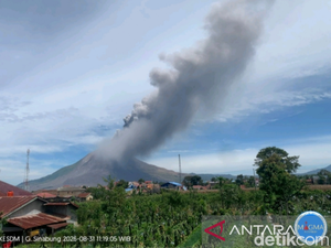 Gunung Sinabung Erupsi Hebat, Tinggi Abu Vulkanik Capai 3,5 km