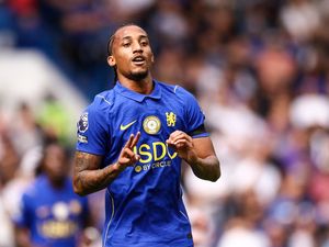 Paket Lengkap Joao Pedro: Sumbang Gol, Assist, Own Goal