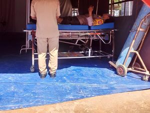 Kapolsek Kuwus NTT Kecelakaan Saat Salurkan Bantuan Korban Gempa