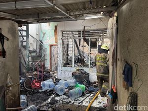 Kebakaran di Gambir Jakpus Hanguskan Sejumlah Rumah dan Gedung Kosong