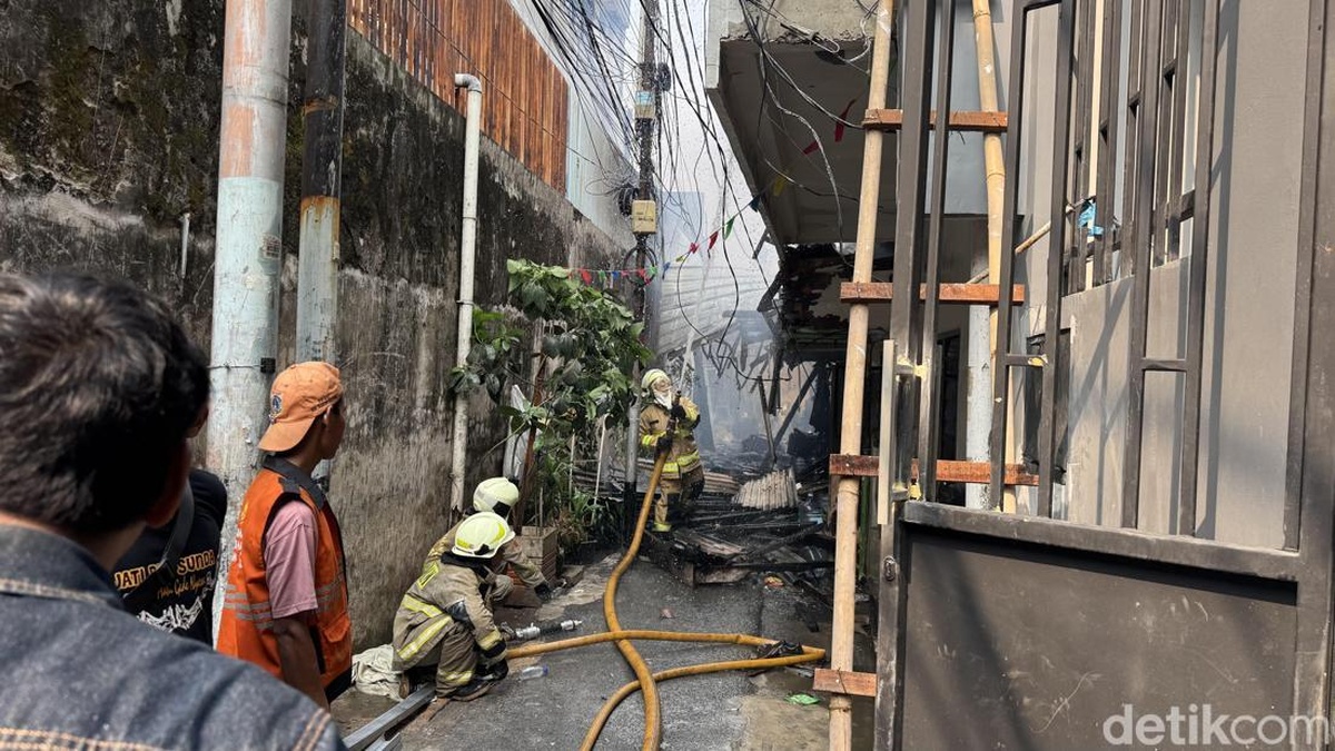 Pemkot Jakpus Siapkan 4 Posko untuk Korban Kebakaran Gambir