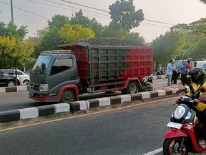 Brakk! Pelajar Tewas Seruduk Truk Parkir di Jalur Cepat Ringroad Utara Jogja
