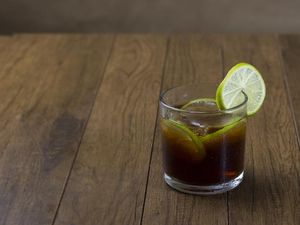 Kopi Dicampur Jeruk Nipis Bisa Redakan Migrain? Ini Kata Ahli