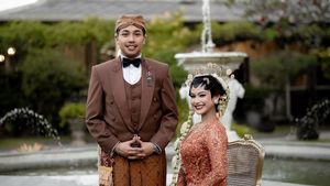 Foto: Gaya Putri Johor Menikah dengan Adat Solo Pakai Kebaya Didiet Maulana