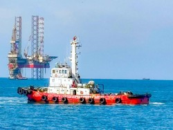 Kapal Mungil Ini Jadi Pengawal Tanker Migas di Balongan