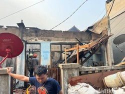 Mak Jangan Nangis, Lemasnya Warga Gambir Jakpus Tahu Rumahnya Terbakar
