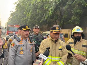 Polisi Selidiki Penyebab Kebakaran Permukiman di Gambir Jakpus