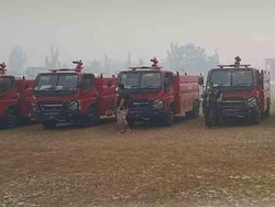 Bantuan 100 Mobil Damkar-15 Ekskavator Tiba untuk Lawan Karhutla Kalselteng