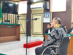 Ibam Kini Dihukum Bayar Rp 5 M, Sebelumnya Tak Dibebani Uang Pengganti