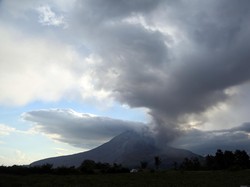 Erupsi Gunung Sinabung, Warga di 2 Desa Bakal Dievakuasi