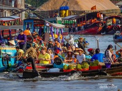 Dijamin Pemerintah, Nggak Ada Getok Harga di Pasar Apung Cai Rang Saat Libur Hari Nasional