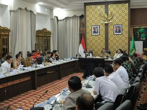 BNPB Salurkan Bantuan untuk Penanganan Karhutla di Palembang