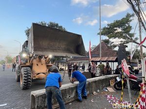 Sempat Alot, PT MMP Kembali Beroperasi Usai Massa Demo Sepakat Buka Jalan