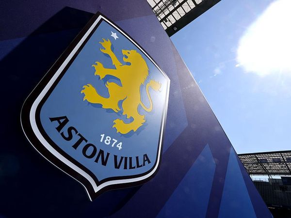 Aston Villa Turun Mesin