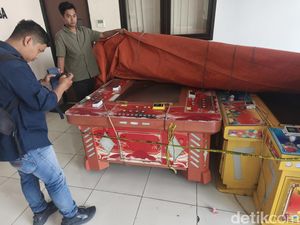 Penampakan Barang Bukti Hasil Penggerebekan Kasino di Sukoharjo