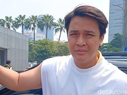 2 Tahun Nikahi Vika Kolesnaya, Billy Syahputra Cerita Suka Duka Rumah Tangga