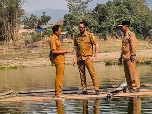 Bupati Jeje Cari Solusi Siswa Naik Rakit Seberangi Waduk Saguling