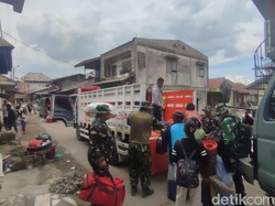Warga Kuta Tengah di Karo Dievakuasi Akibat Erupsi Gunung Sinabung