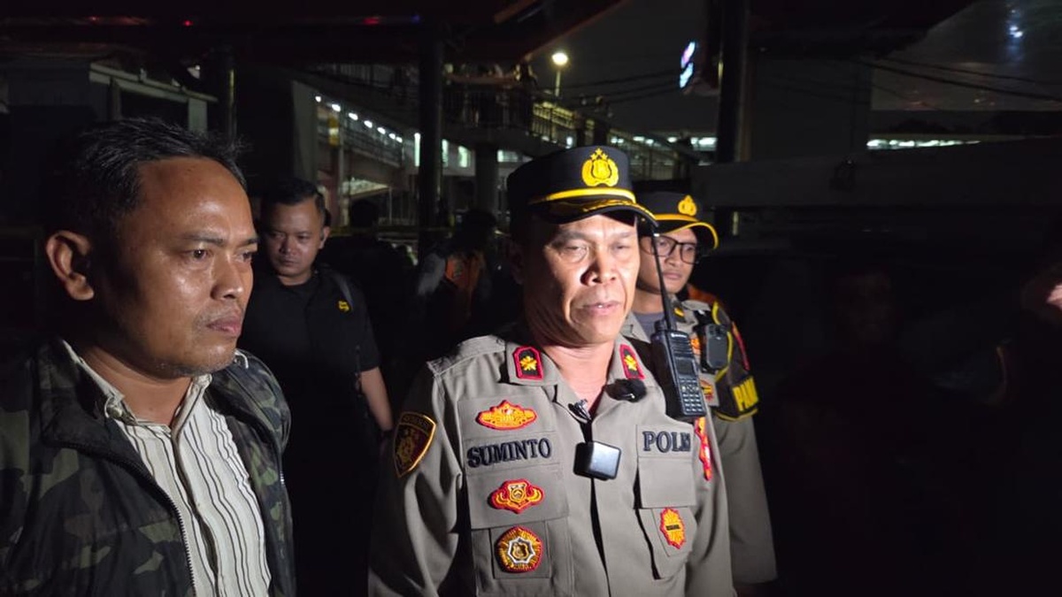 Polisi Selidiki Temuan Mayat Pria Tanpa Identitas di Gardu LRT Pancoran