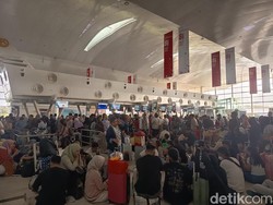 Imbas Erupsi Sinabung, Penumpang di Kualanamu Ada yang Tunggu hingga 12 Jam