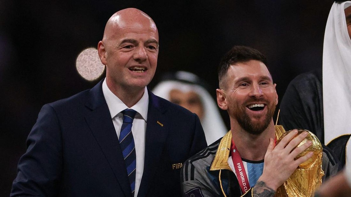 Presiden FIFA Gianni Infantino dan Lionel Messi. (Foto: dok. Instagram/@gianni_infantino)