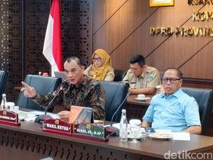 Pansus DPRD Cari Solusi Gunungan Sampah 60 Ribu Ton di TPS Liar Cilincing