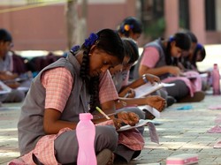 Partai Kecoak Sidak Sekolah, Pemerintah India Batasi Akses