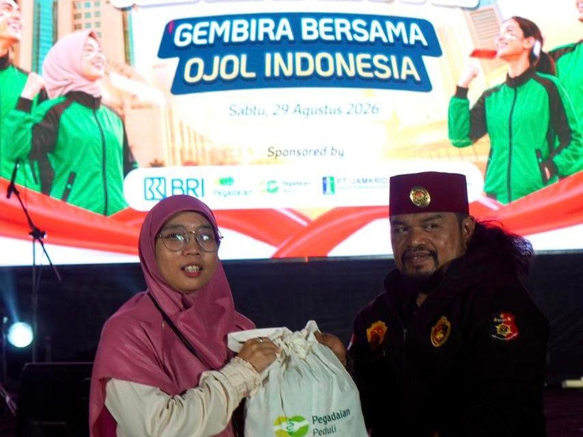 Pegadaian Salurkan 1.000 Paket Sembako untuk Pengemudi Ojol