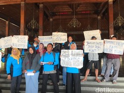 Pemulung TPA Putri Cempo Datangi Balai Kota Solo Protes Pembatasan Sampah