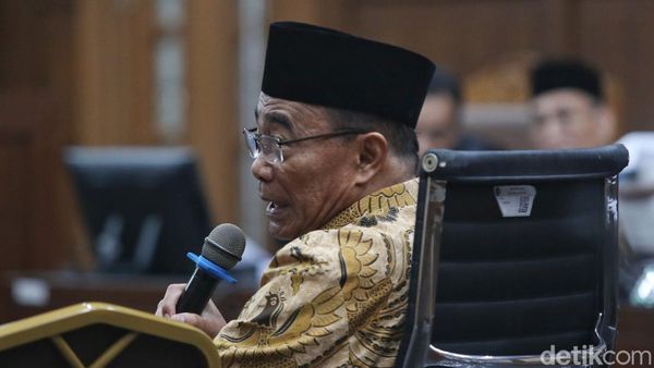 Potret Muhadjir Effendy Saat Bersaksi di Sidang Korupsi Kuota Haji